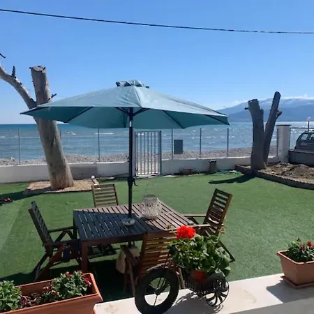 παραθαλάσσιο σπίτι θαλάσσια αυρα Дом отдыха *